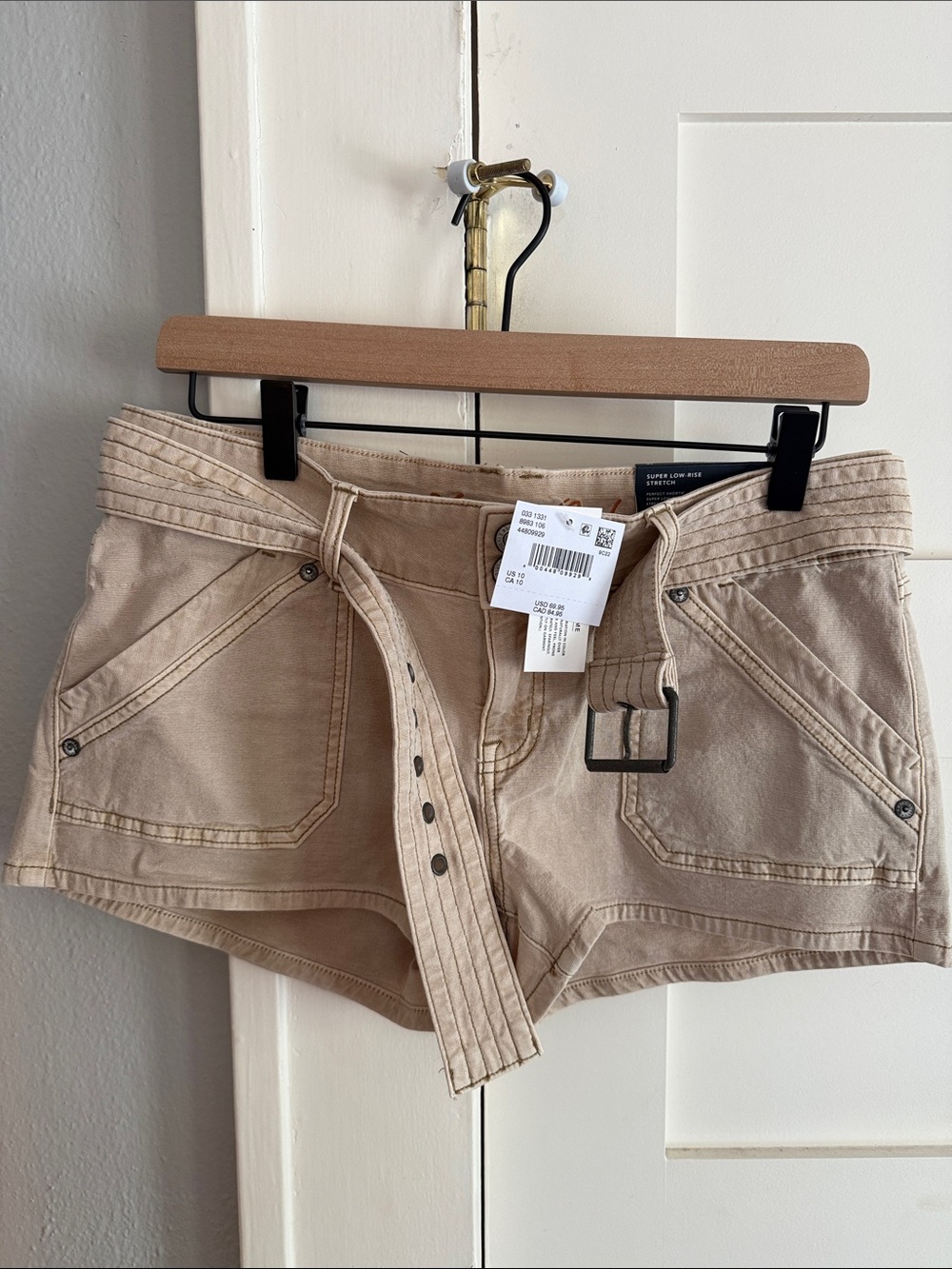 American Eagle Outfitters Beige/Tan Low-Rise Denim Shorts with Belt